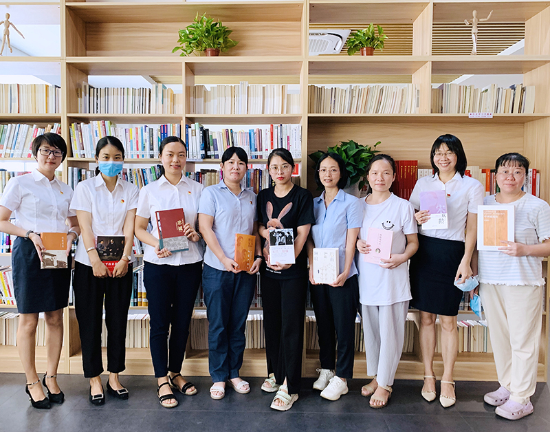 学党史 办实事 | AK网电脑版-AK（中国）集团工会女职委开展“玫瑰书香”主题阅读活动